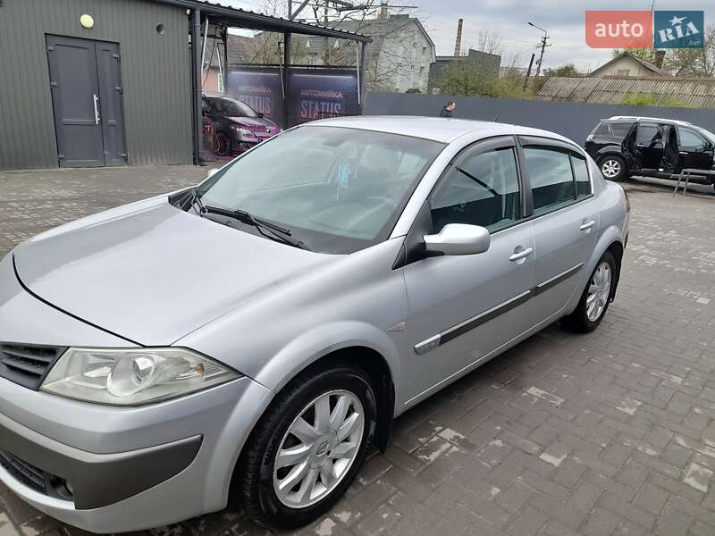 Седан Renault Megane 2006 в Остроге
