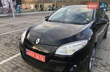 Хэтчбек Renault Megane 2012 в 