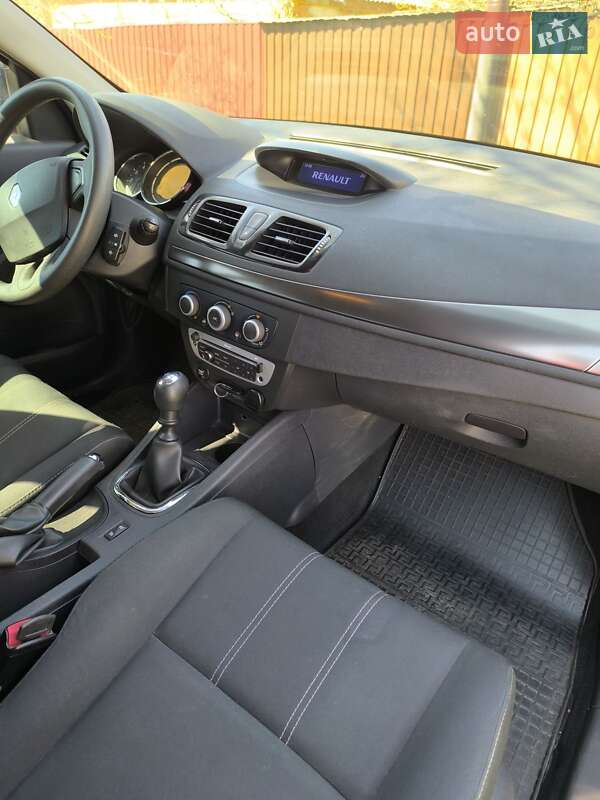 Хэтчбек Renault Megane 2015 в Ахтырке