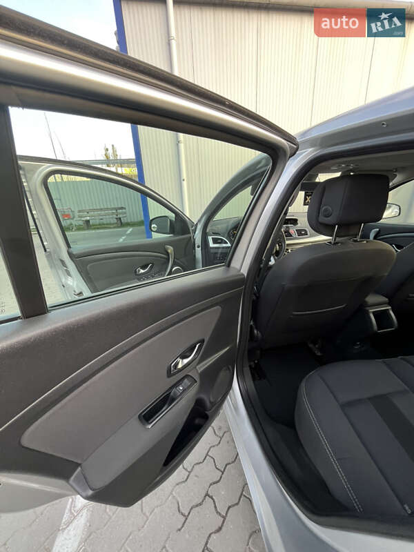 Хэтчбек Renault Megane 2011 в Луцке фото 9 Хэтчбек Renault Megane 2011 в Луцке