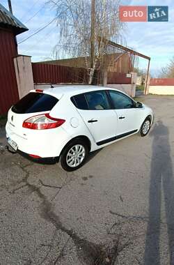 Хэтчбек Renault Megane 2011 в 