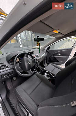Хэтчбек Renault Megane 2009 в 