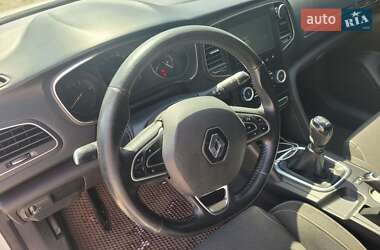 Хэтчбек Renault Megane 2016 в 