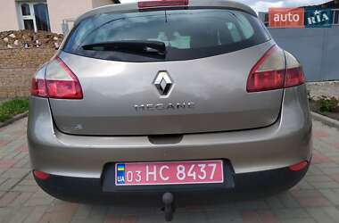 Хэтчбек Renault Megane 2009 в 