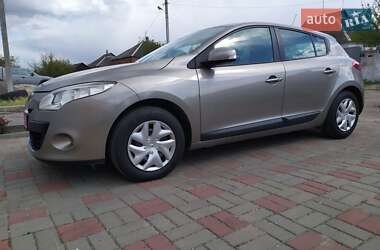 Хэтчбек Renault Megane 2009 в 