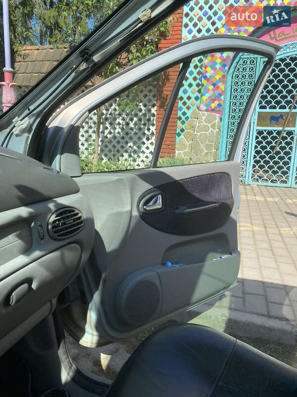 Хетчбек Renault Megane 2002 в Чернівцях фото 6 Хетчбек Renault Megane 2002 в Чернівцях