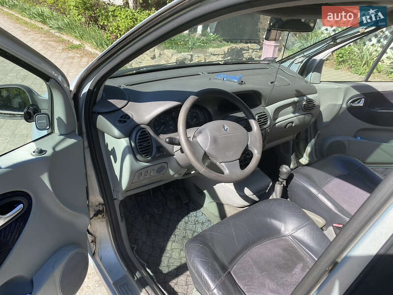 Хетчбек Renault Megane 2002 в Чернівцях фото 8 Хетчбек Renault Megane 2002 в Чернівцях