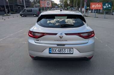 Хэтчбек Renault Megane 2017 в 