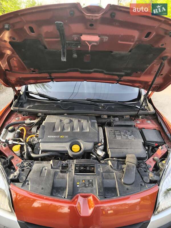Купе Renault Megane 2011 в Смілі