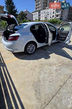 Седан Renault Megane 2016 в 