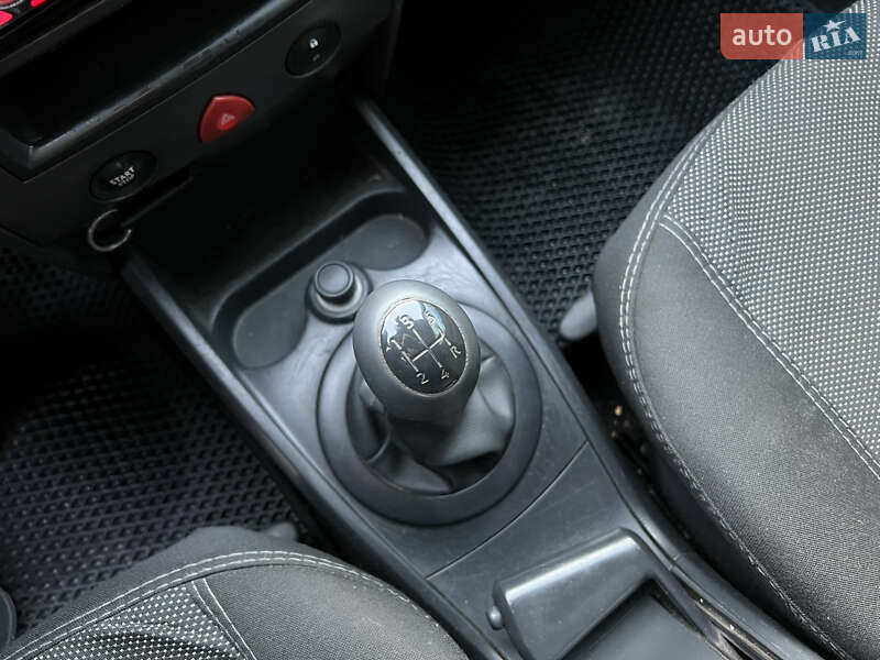 Седан Renault Megane 2007 в Сваляві