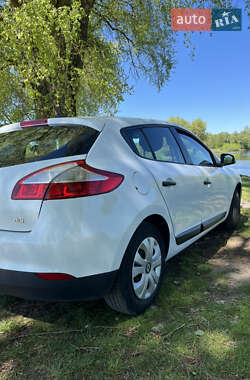 Хетчбек Renault Megane 2010 в 