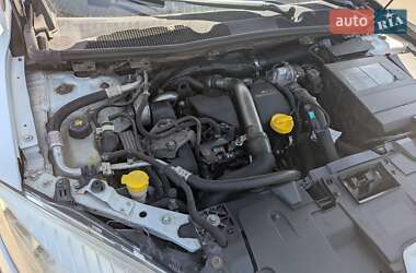 Хэтчбек Renault Megane 2011 в 