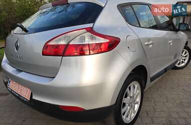 Хэтчбек Renault Megane 2009 в 