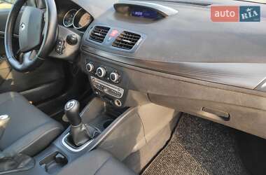 Хэтчбек Renault Megane 2009 в 