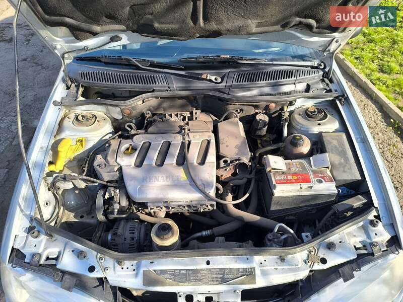 Седан Renault Megane 2003 в Межевой