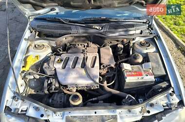 Седан Renault Megane 2003 в 