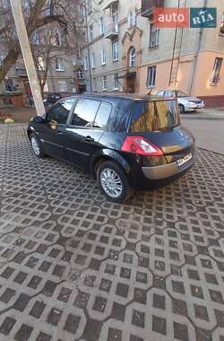 Хетчбек Renault Megane 2004 в 