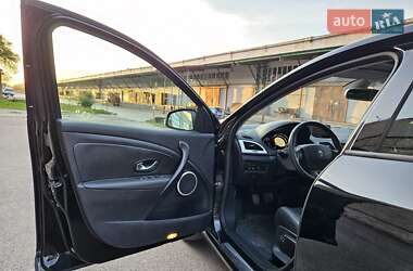 Хэтчбек Renault Megane 2010 в 