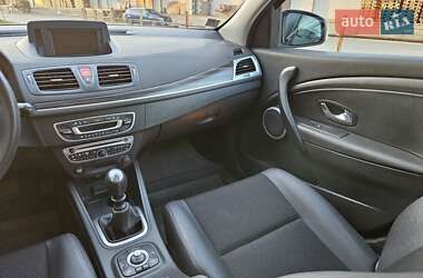 Хэтчбек Renault Megane 2010 в 
