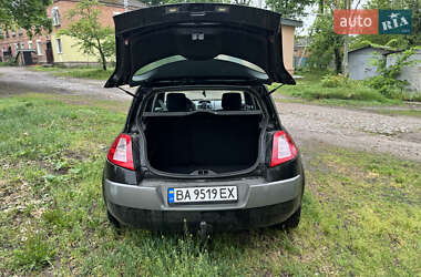 Хэтчбек Renault Megane 2005 в 