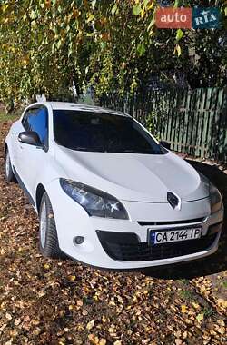 Хетчбек Renault Megane 2011 в 