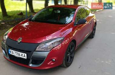 Купе Renault Megane 2010 в 
