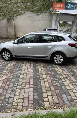Универсал Renault Megane 2011 в 