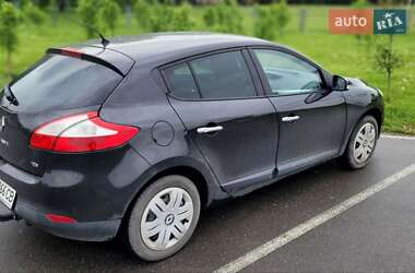 Хэтчбек Renault Megane 2009 в 