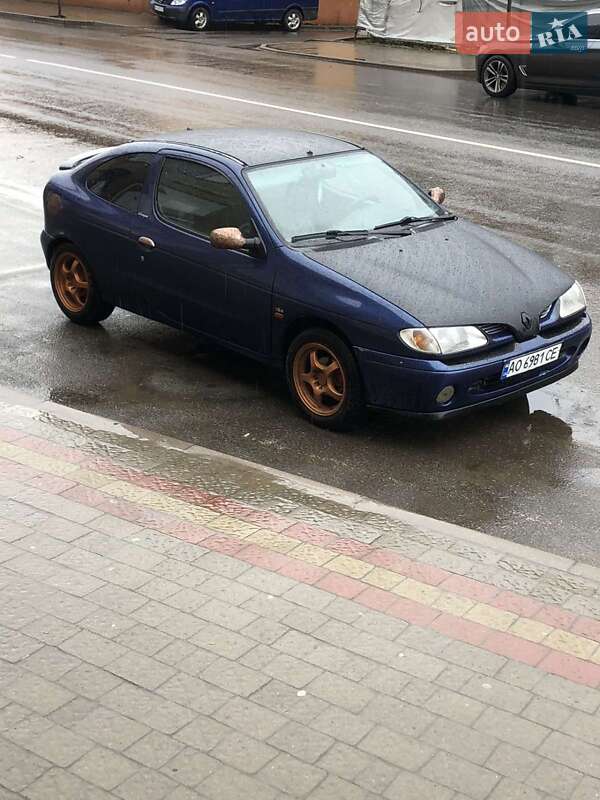 Купе Renault Megane 1995 в 
