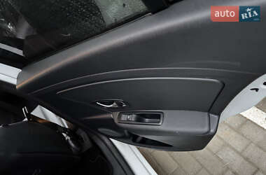 Хэтчбек Renault Megane 2015 в 