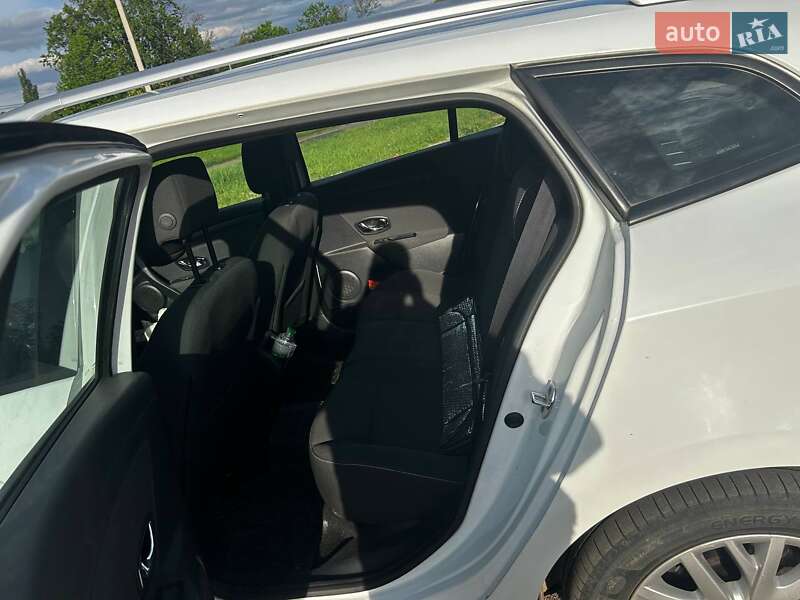Універсал Renault Megane 2013 в Житомирі фото 8 Універсал Renault Megane 2013 в Житомирі
