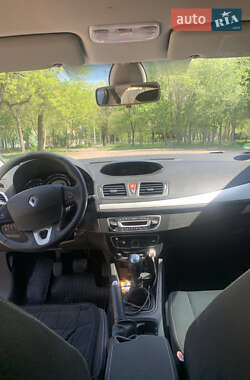Хэтчбек Renault Megane 2009 в 