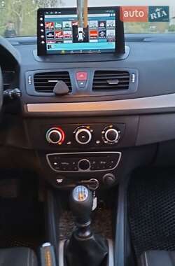 Универсал Renault Megane 2010 в 