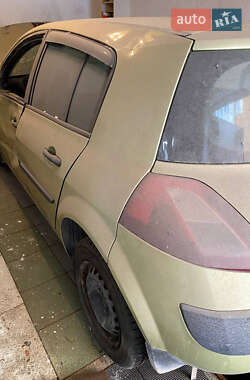 Хэтчбек Renault Megane 2004 в 