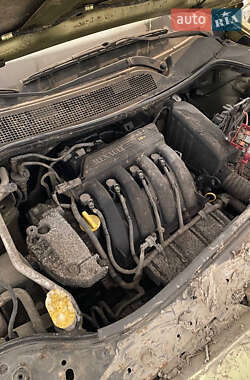 Хэтчбек Renault Megane 2004 в 