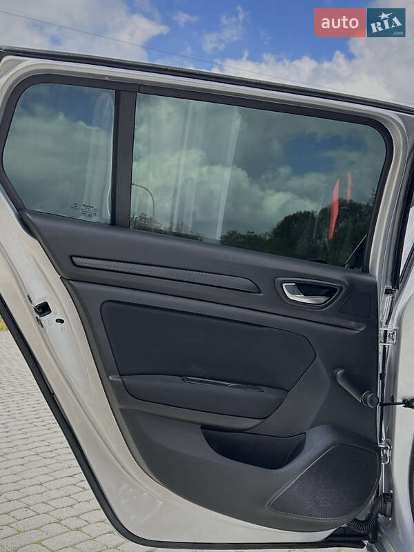 Универсал Renault Megane 2018 в Бориславе фото 17 Универсал Renault Megane 2018 в Бориславе