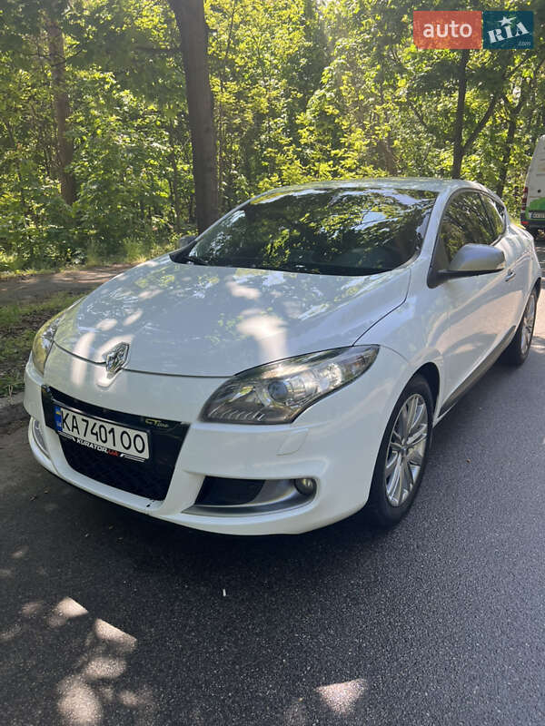 Купе Renault Megane 2011 в 