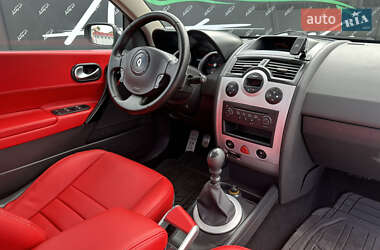 Кабриолет Renault Megane 2005 в 