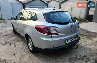 Хетчбек Renault Megane 2011 в 