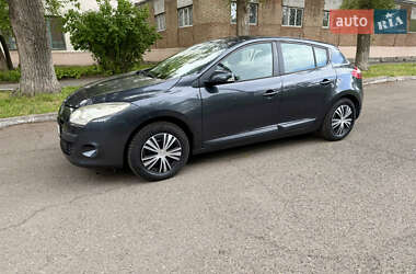 Хетчбек Renault Megane 2011 в 