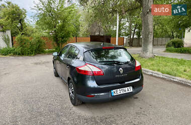 Хетчбек Renault Megane 2011 в 
