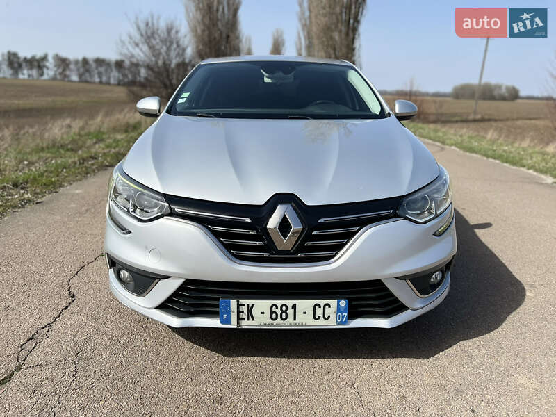 Хэтчбек Renault Megane 2016 в Киеве