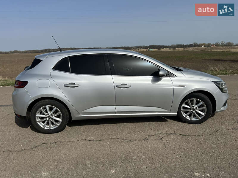 Хэтчбек Renault Megane 2016 в Киеве