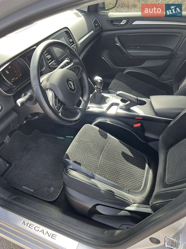 Хэтчбек Renault Megane 2016 в Киеве