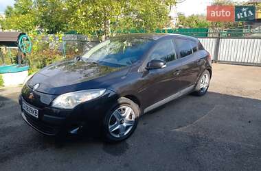 Хетчбек Renault Megane 2010 в 