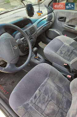 Седан Renault Megane 1999 в 