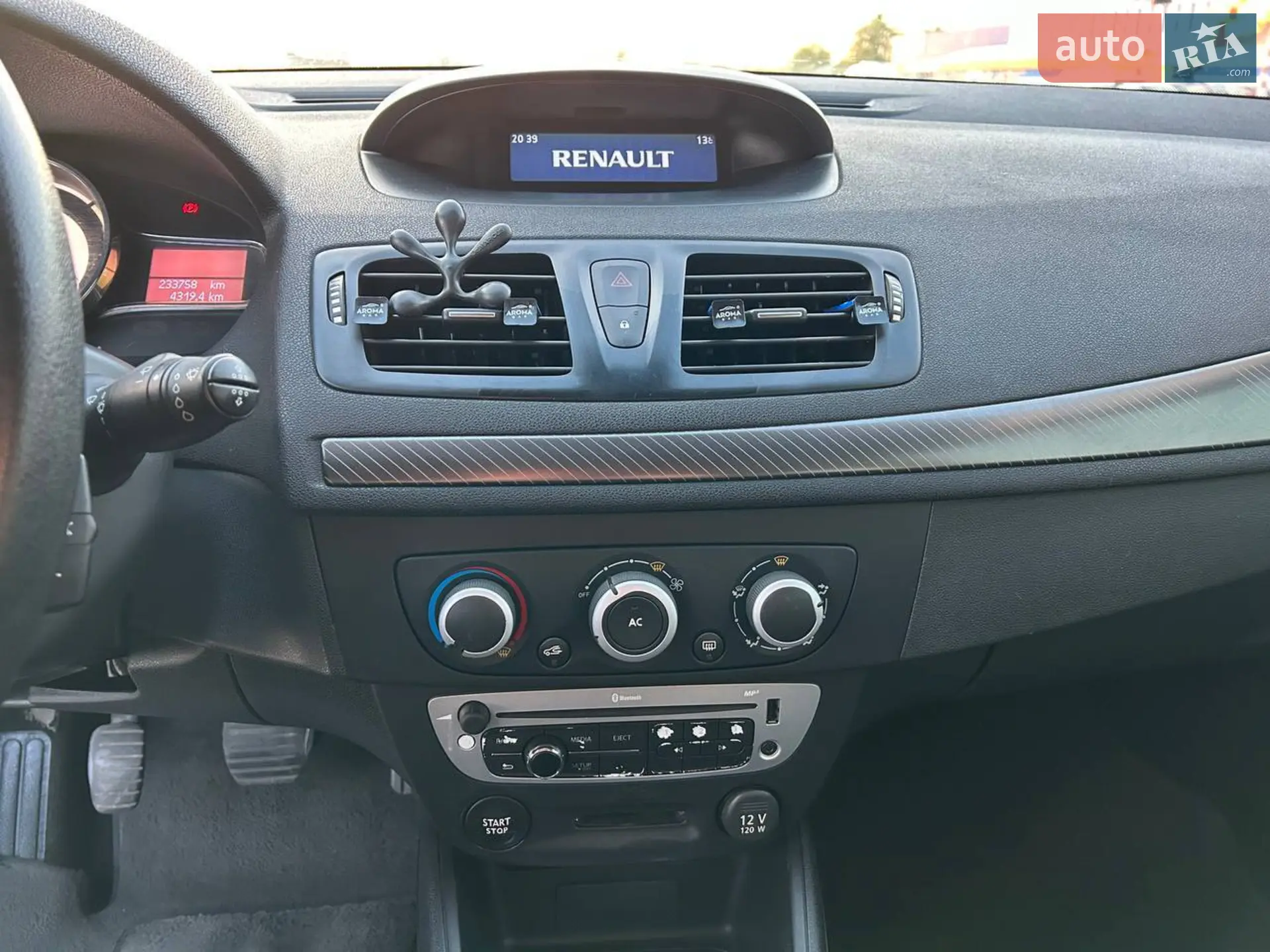 2013 Renault Megane - мініатюра 22