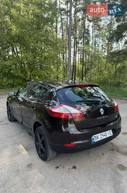 Хетчбек Renault Megane 2013 в 