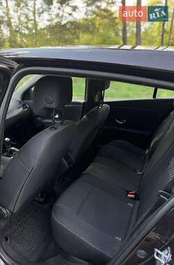 Хетчбек Renault Megane 2013 в 